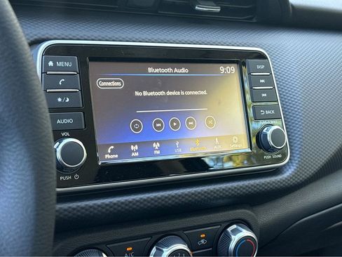New 2025 Nissan Kicks Play S FWD image 6