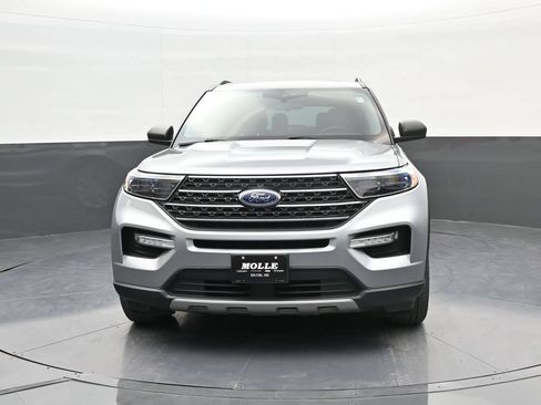 Used 2021 Ford Explorer XLT w/ Equipment Group 202A RWD image 3