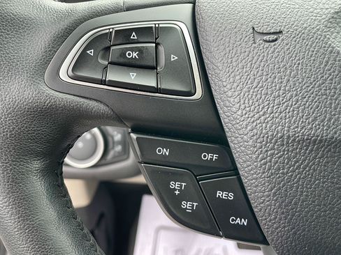 Used 2019 Ford Escape SEL FWD image 15