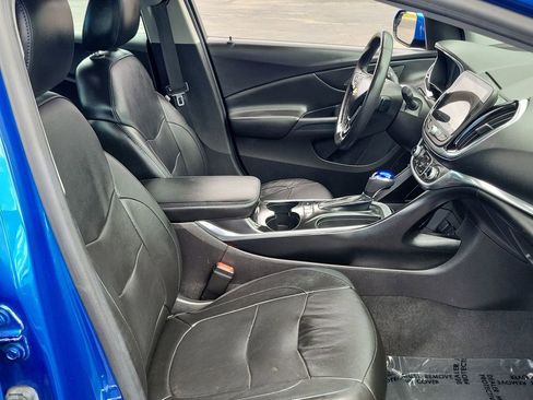 Used 2018 Chevrolet Volt Premier w/ Driver Confidence Package FWD image 28