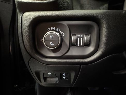 New 2026 RAM 1500 4x4 Crew Cab image 22