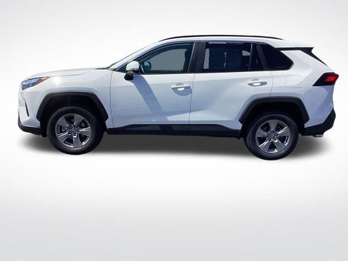 Used 2025 Toyota RAV4 XLE AWD/4WD image 6