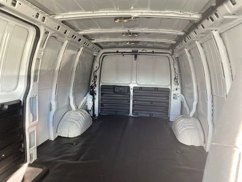 Used 2022 Chevrolet Express 2500 Extended w/ Driver Convenience Package image 16