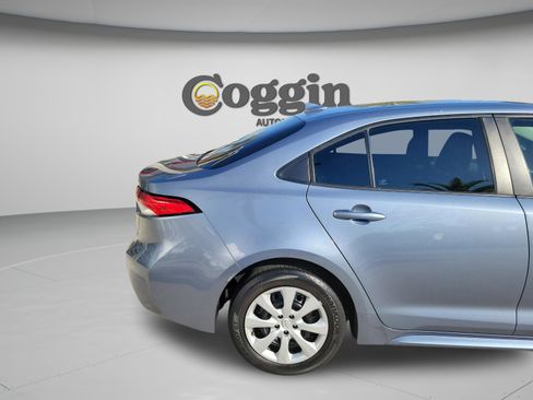 Used 2023 Toyota Corolla LE image 31