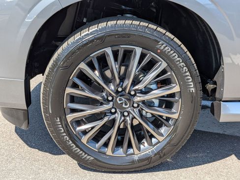 New 2026 INFINITI QX80 Autograph AWD/4WD image 10