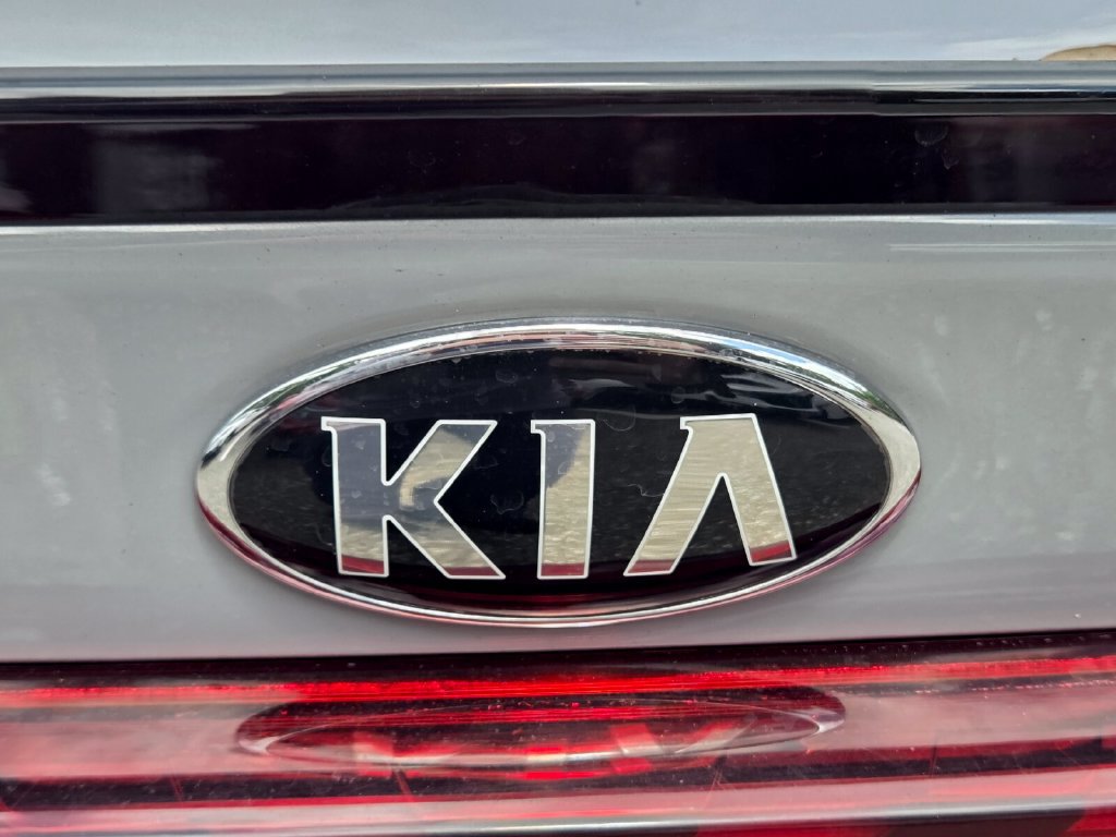 Used 2021 Kia K5 GT-Line FWD image 15