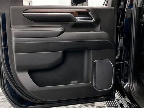 Used 2024 GMC Sierra 2500 SLT w/ SLT Premium Package image 22