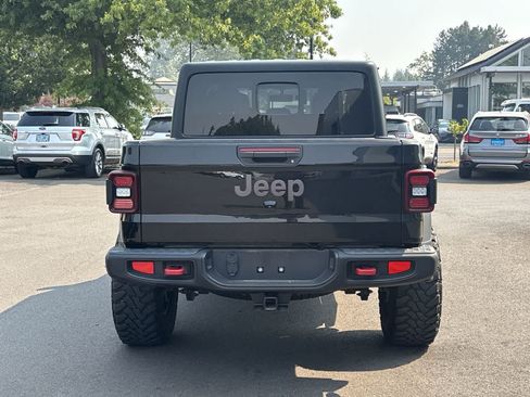 Used 2022 Jeep Gladiator Rubicon w/ LED Lighting Group AWD/4WD image 4