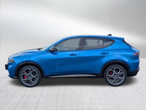 Used 2024 Alfa Romeo Tonale Veloce w/ Premium Interior Package AWD/4WD image 4