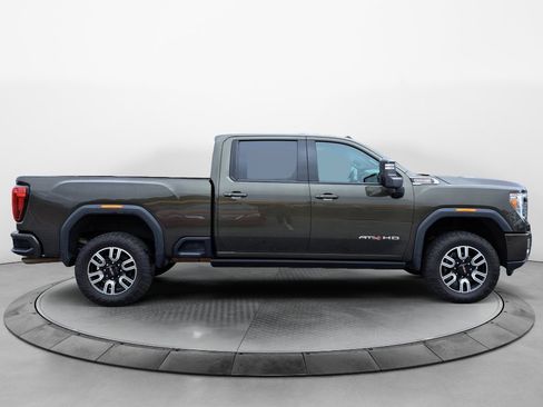 Used 2022 GMC Sierra 2500 AT4 w/ AT4 Premium Plus Package AWD/4WD image 8