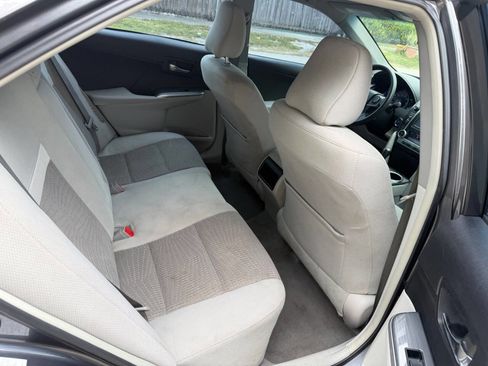 Used 2013 Toyota Camry LE image 22