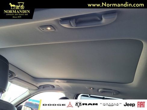 Used 2023 Jeep Grand Cherokee 30th Anniversary AWD/4WD image 17