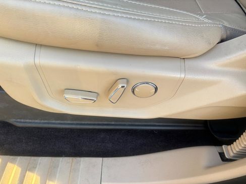 Used 2015 Ford F150 Lariat w/ Equipment Group 502A Luxury image 11