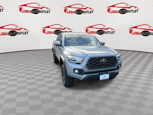 Used 2021 Toyota Tacoma TRD Off-Road AWD/4WD image 3