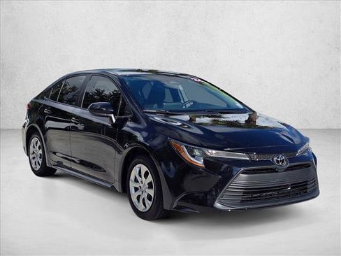 Certified 2024 Toyota Corolla LE FWD image 3