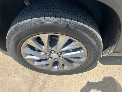 Used 2025 Buick Enclave Preferred FWD image 9