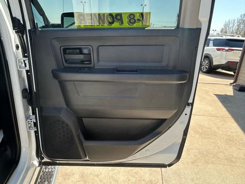 Used 2016 RAM 3500 Tradesman w/ Chrome Appearance Group image 15