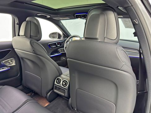 Used 2025 Mercedes-Benz C 300 Sedan w/ AMG Line w/ Night Package image 40