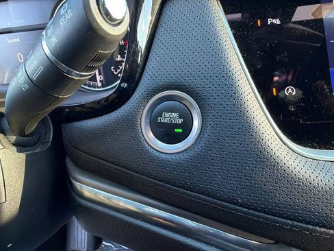 Used 2023 Cadillac XT5 Luxury image 17