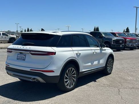 Used 2023 Lincoln Corsair Reserve w/ Equipment Group 201A AWD/4WD image 3