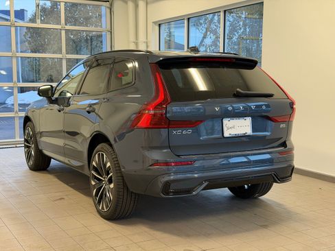 New 2026 Volvo XC60 B5 Ultra w/ Protection Package Premier AWD/4WD image 8
