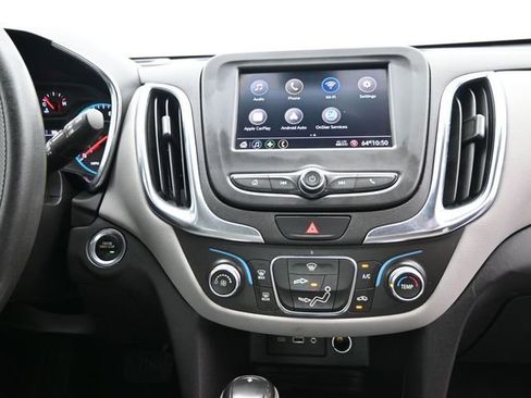 Used 2021 Chevrolet Equinox LS image 36