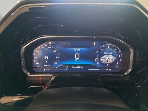 Used 2024 Chevrolet Silverado 1500 High Country w/ High Country Premium Package AWD/4WD image 18