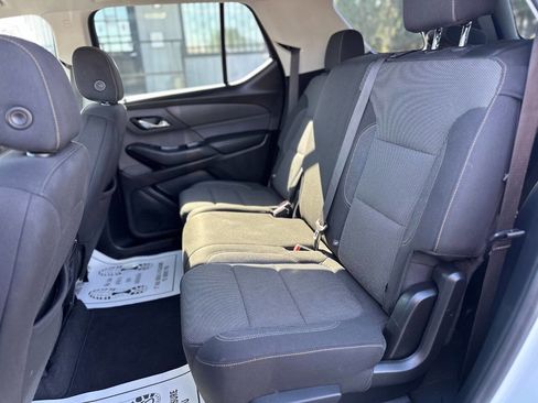 Used 2020 Chevrolet Traverse LT FWD image 16