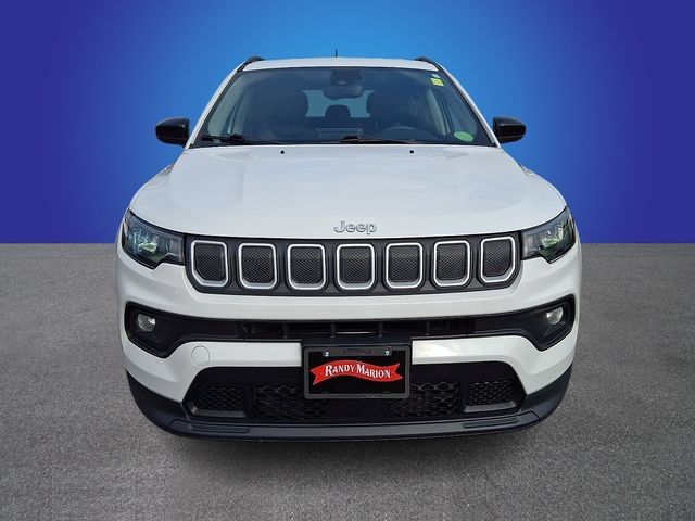 Used 2022 Jeep Compass Latitude AWD/4WD image 2