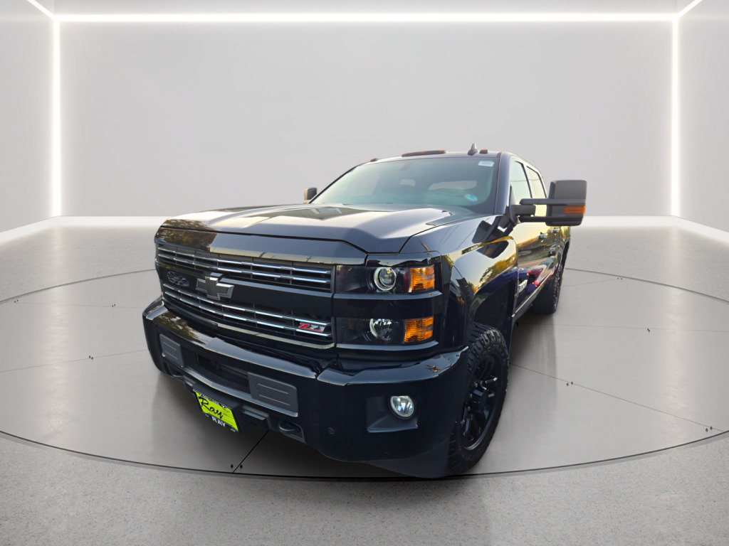 Used 2016 Chevrolet Silverado 2500 LT w/ Midnight Edition AWD/4WD image 4