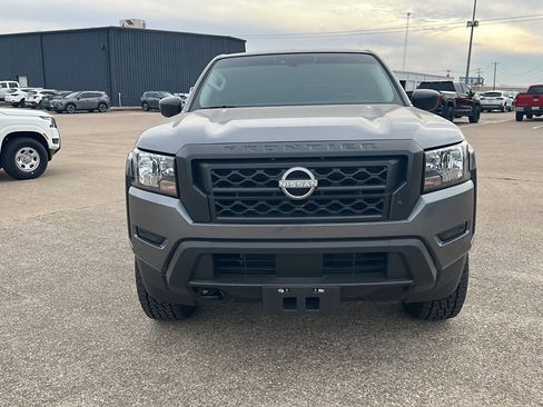 Used 2024 Nissan Frontier S image 3
