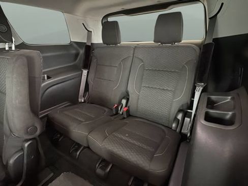 Used 2019 GMC Acadia SLE w/ Driver Alert Package I FWD image 17