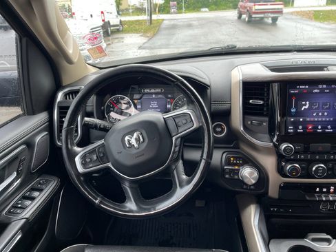 Used 2019 RAM 1500 Laramie AWD/4WD image 16