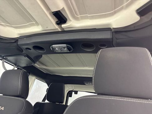 Used 2016 Jeep Wrangler Unlimited Sahara w/ Connectivity Group image 22