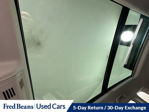 Used 2023 Volkswagen Taos SE w/ Panoramic Sunroof Package image 22