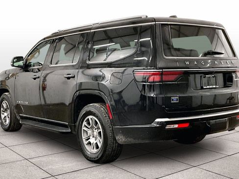 Used 2024 Jeep Wagoneer Base w/ Convenience Group I image 10