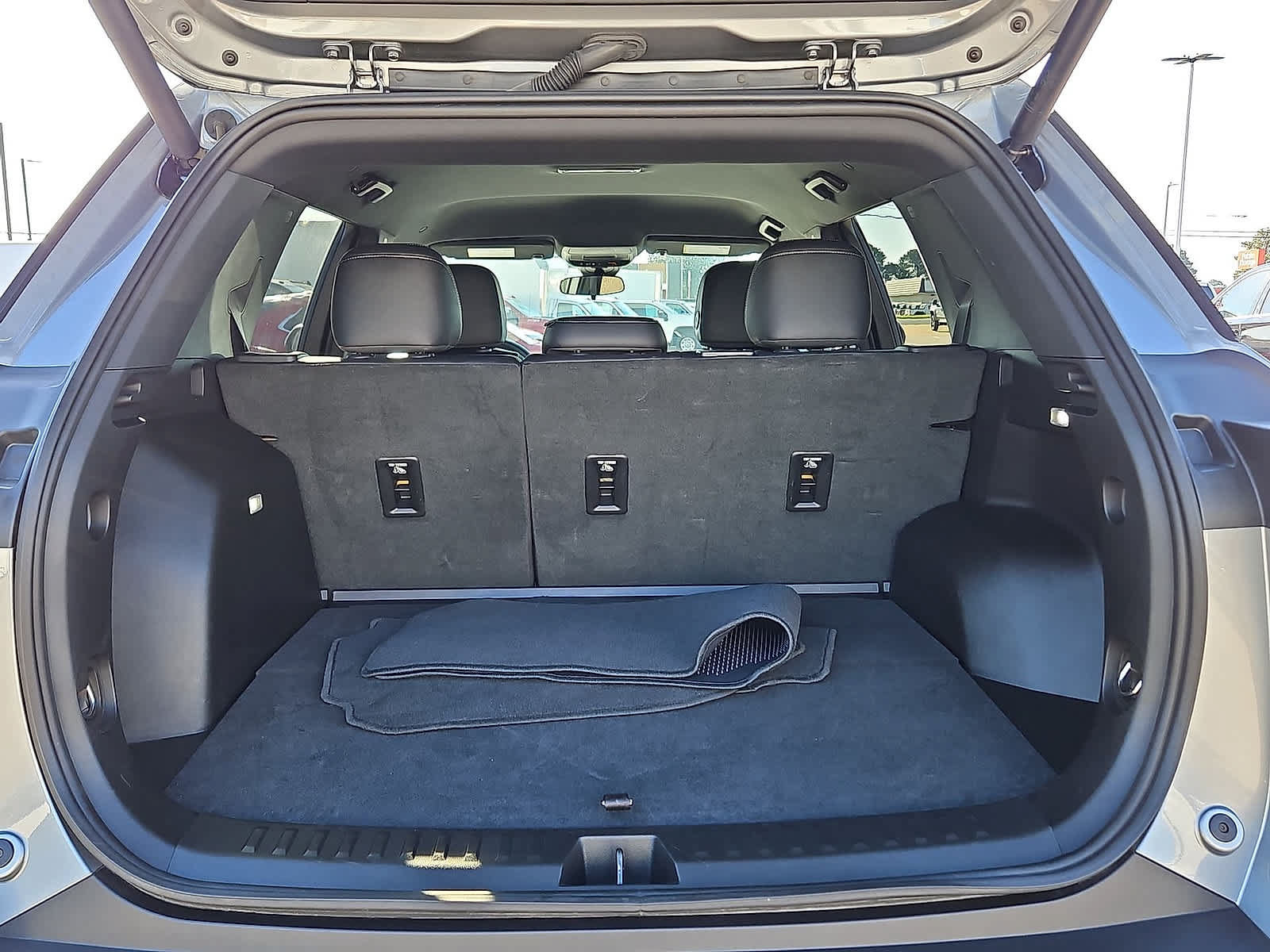 Used 2026 Chevrolet Equinox LT w/ Convenience Package II FWD image 31