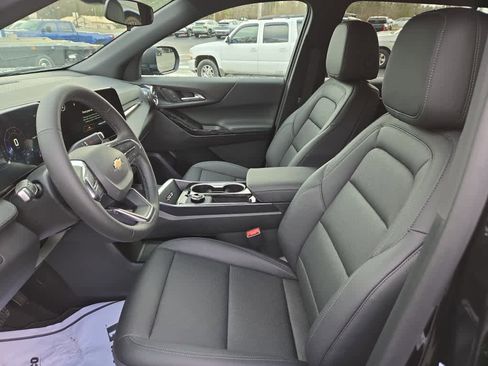 New 2026 Chevrolet Equinox LT w/ Convenience Package II image 14