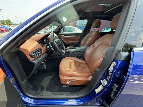 Used 2021 Maserati Levante S AWD/4WD image 25