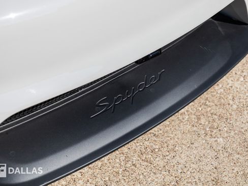 Used 2022 Porsche 718 Boxster Spyder RWD image 19