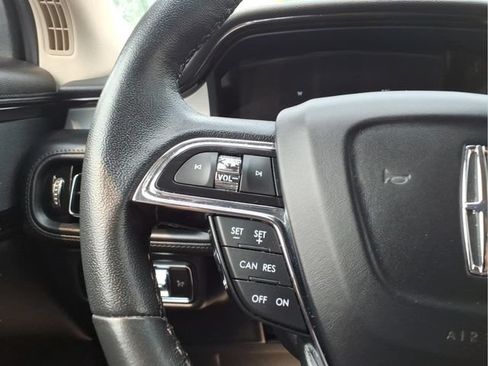 Used 2023 Lincoln Nautilus FWD image 14