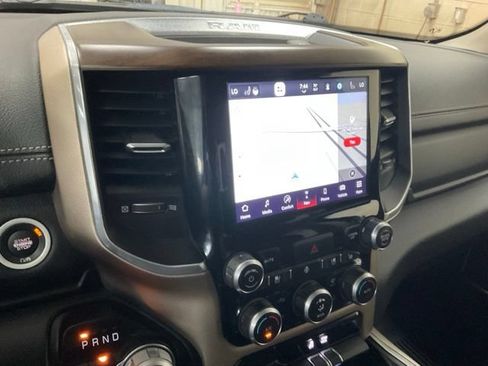 Used 2022 RAM 1500 Laramie AWD/4WD image 12