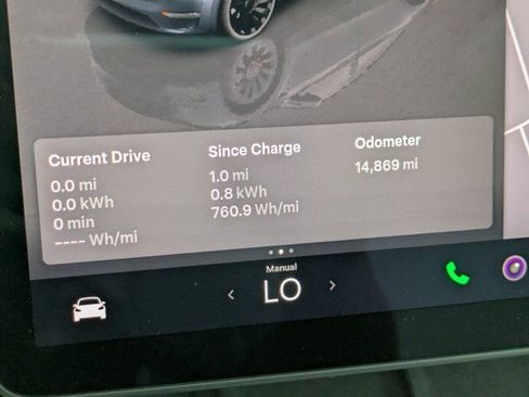 Used 2024 Tesla Model Y Performance image 22