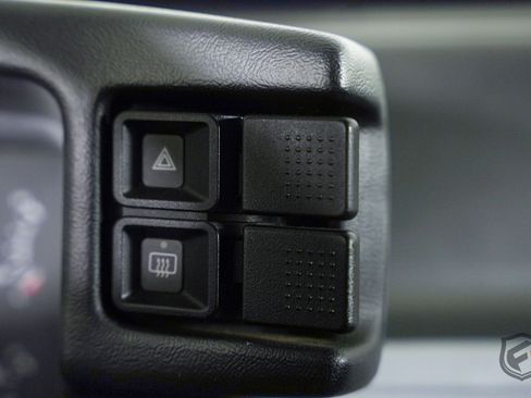 Used 1993 Ford Mustang Cobra image 26