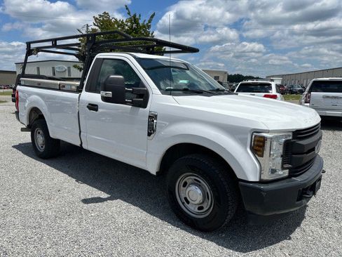 Used 2019 Ford F250 XL w/ Power Equipment Group RWD image 5