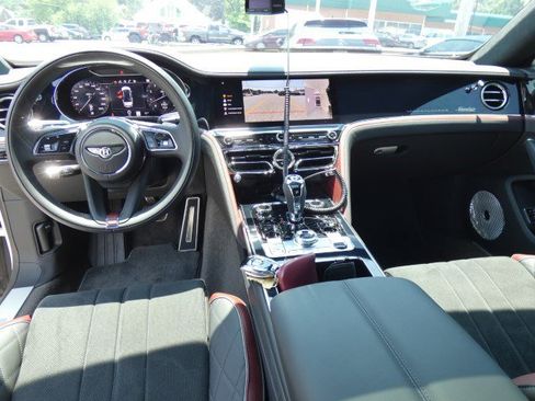 Used 2024 Bentley Flying Spur W12 AWD/4WD image 13