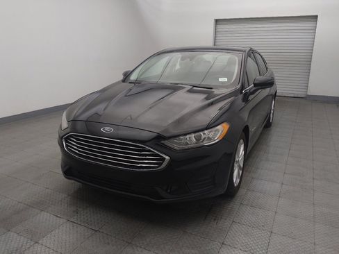 Used 2019 Ford Fusion SE image 15