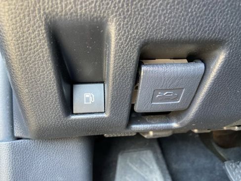 Used 2023 Toyota RAV4 LE AWD/4WD image 44