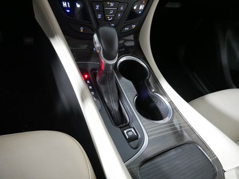 Used 2020 Buick Envision Essence image 24