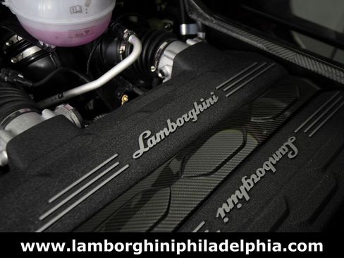 Used 2025 Lamborghini Revuelto AWD/4WD image 58